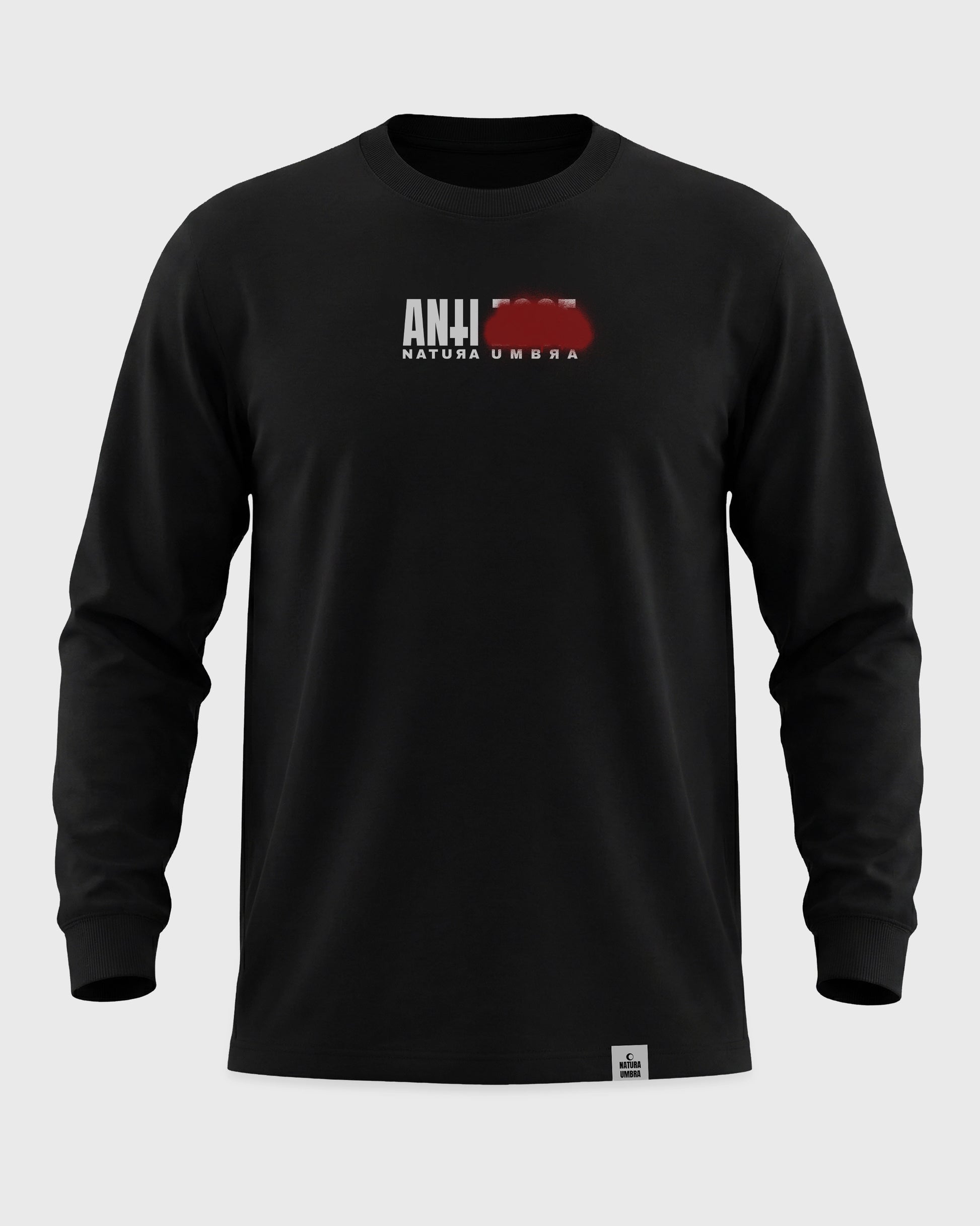 Ghost Mockup Vorderseite – Stanley/Stella Freestyler Longsleeve in Schwarz – kleiner "Anti Zoos" Frontprint – Relaxed Fit Unisex Shirt aus Bio-Baumwolle.