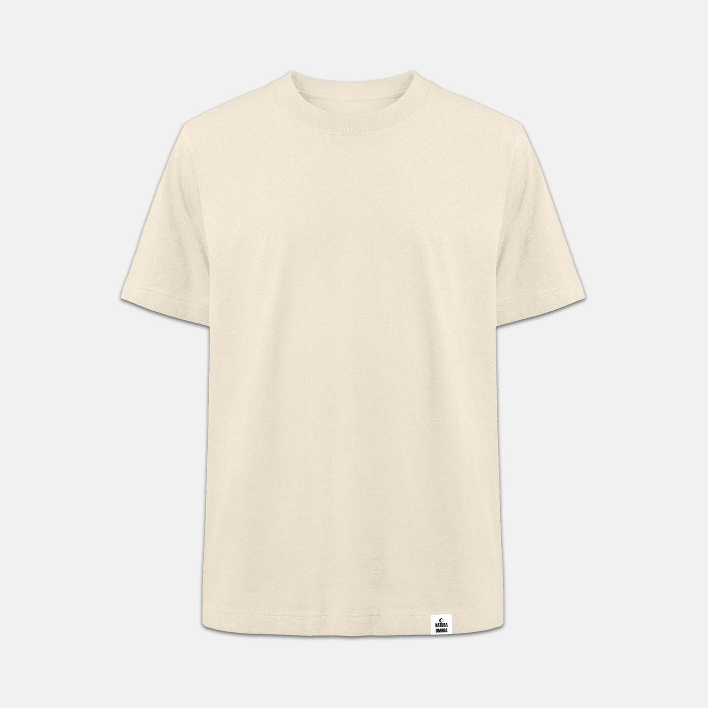 Nachhaltiges oversized Unisex T-Shirt von Natura Umbra in Natural Raw – Stanley/Stella Freestyler als Front Ghost-Mockup.